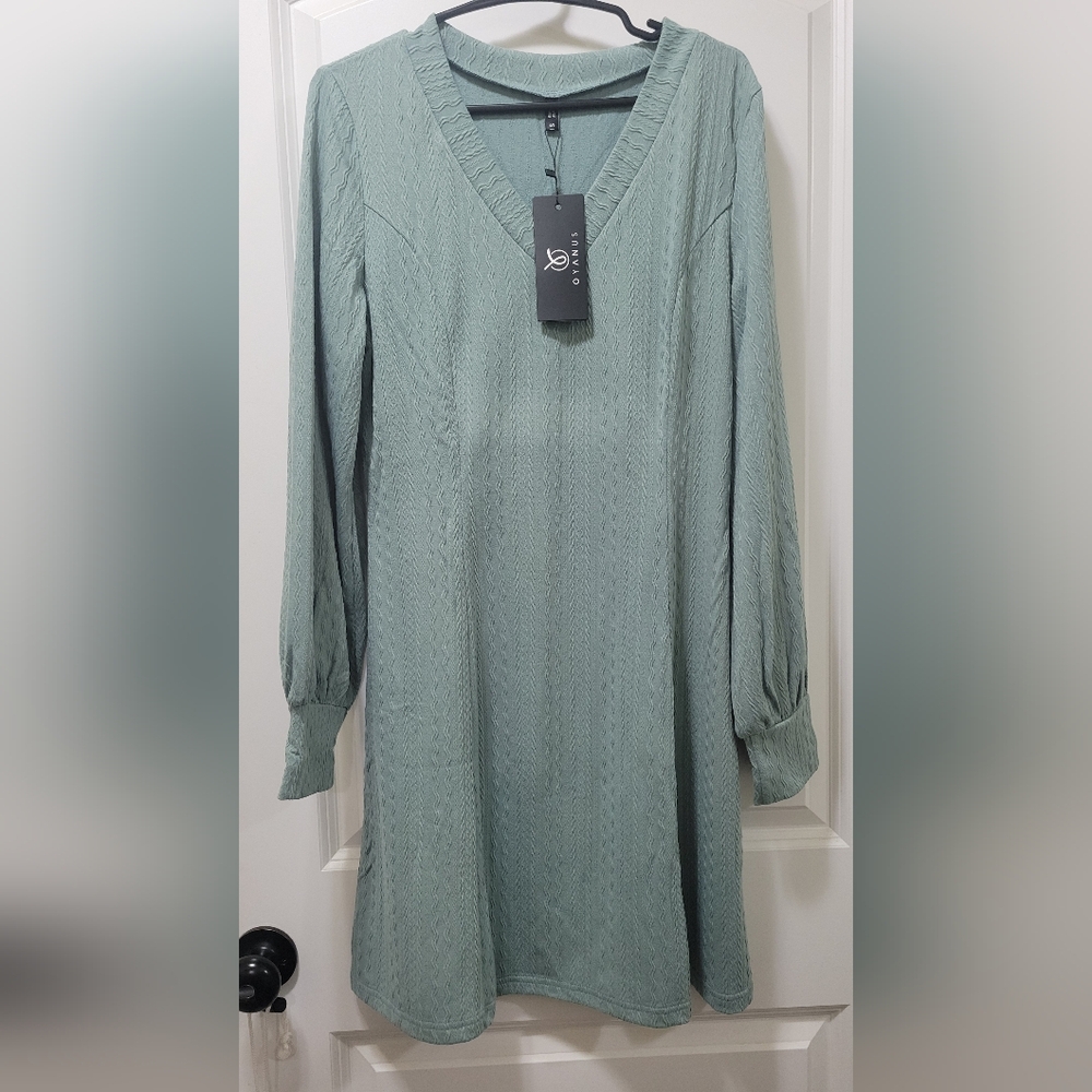 Elegant Mint Green V-Neck Dress Top